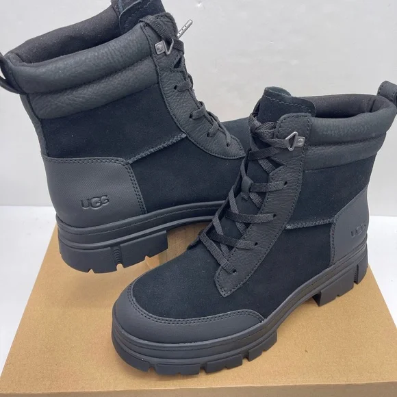 UGG Women's Lace-Up Boot
W / 1174492
W ASHTON WEATHERIZED LACE UP Boots Black - Picture 10 of 16